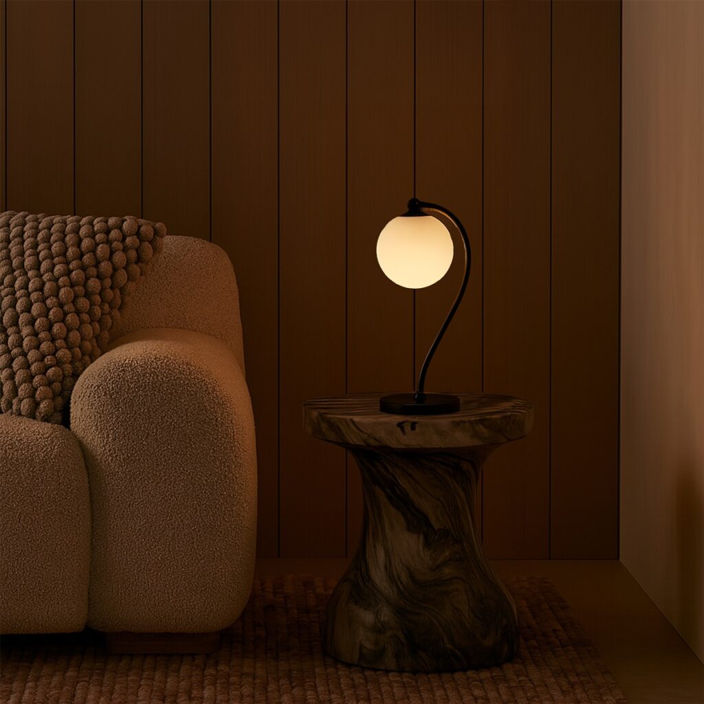 FELTON TABLE LAMP BLACK