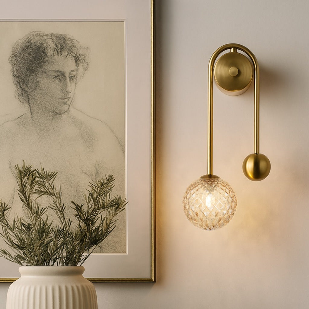 FELTON ARM WALL LIGHT ANTIQUE GOLD