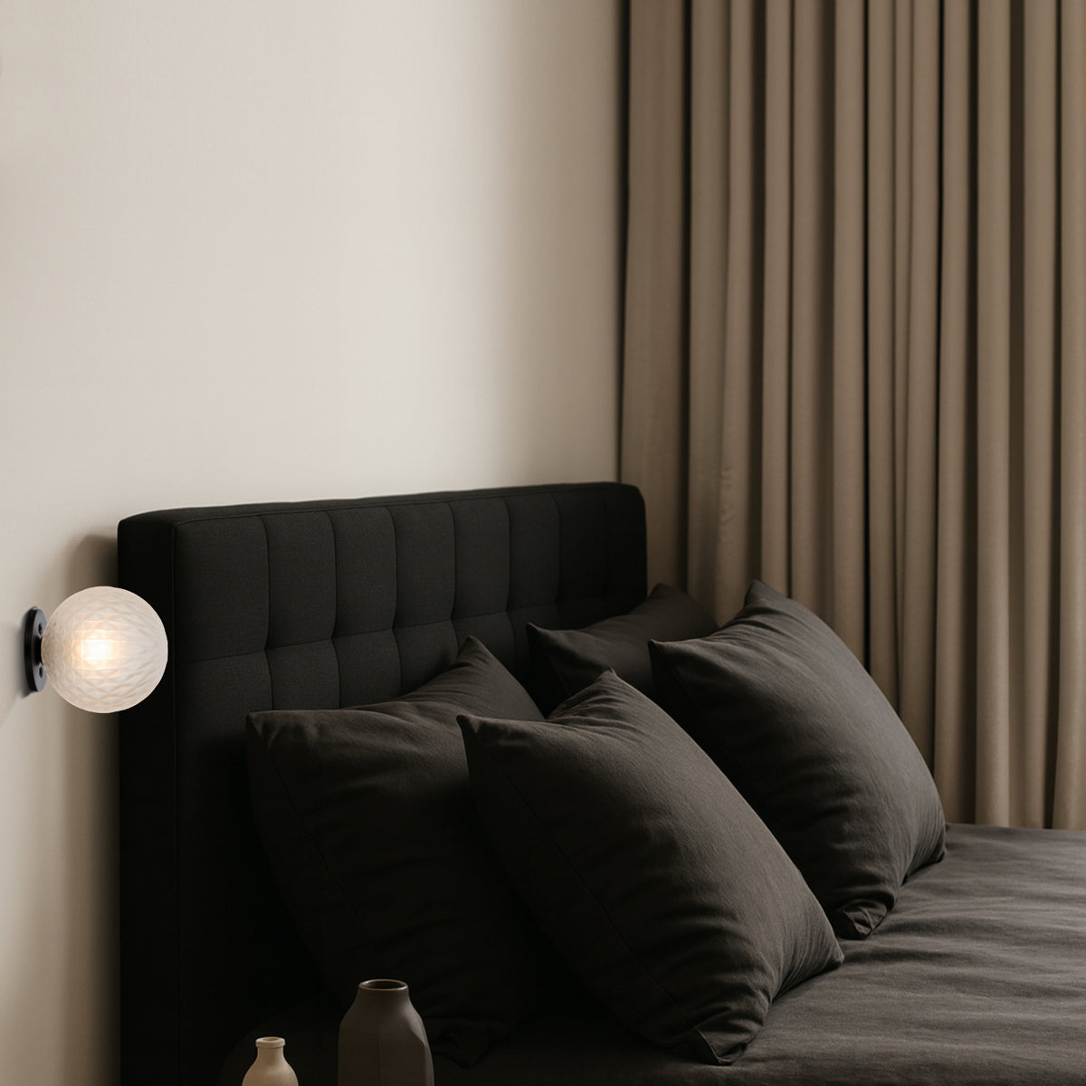 GASTON WALL LIGHT BLACK