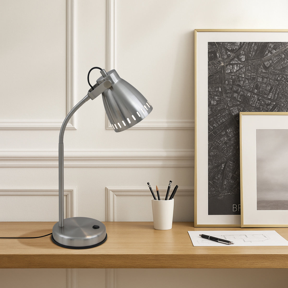 NOVA TABLE LAMP