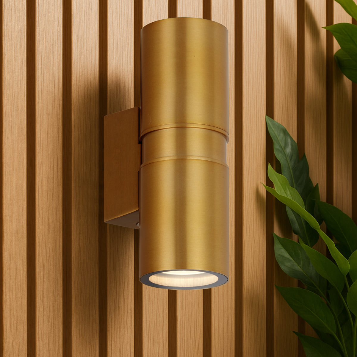 SARNEL EXTERIOR WALL LIGHT